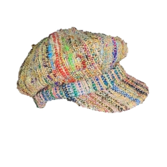 𝅺LAKHAYS COLLECTION Silk hat.